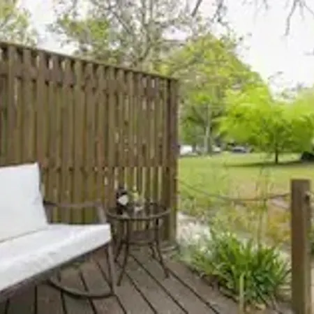 Rebels Retreat - 2-bed Nr & Hayle Chalet St Ives (Cornwall)