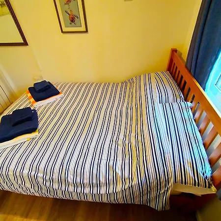 Chalet Rebels Retreat - 2-bed Nr & Hayle St Ives (Cornwall)