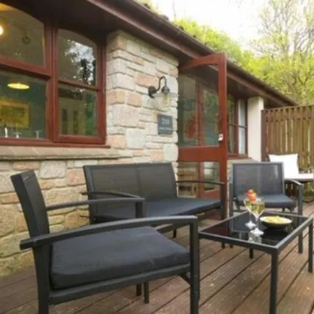 Rebels Retreat - 2-bed Nr & Hayle Chalet *